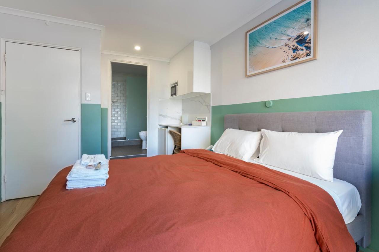 Manly Waves Studios & Apartments ซิดนีย์ ภายนอก รูปภาพ